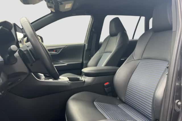 Toyota RAV4 (2019) thumbnail 10
