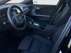 Polestar 2 (2020) thumbnail 2