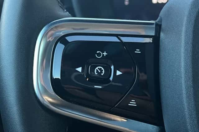 Polestar 2 (2020) thumbnail 12