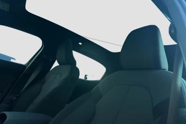 Polestar 2 (2020) thumbnail 15
