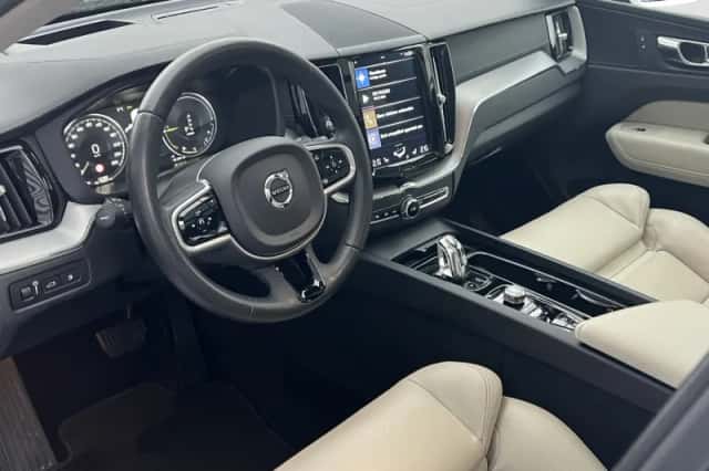 Volvo XC60 (2018) thumbnail 11