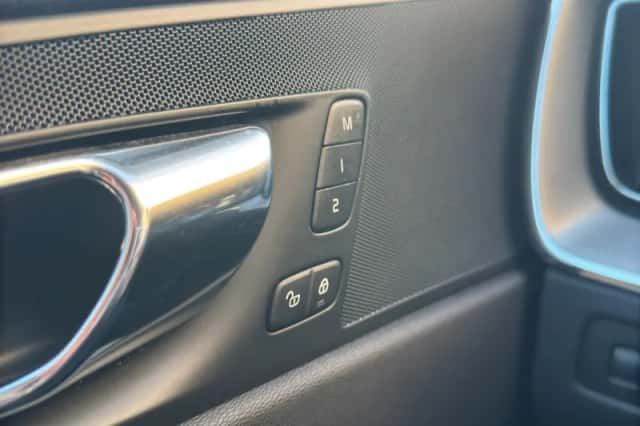 Volvo XC60 (2018) thumbnail 13