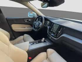 Volvo XC60 (2018) thumbnail 20