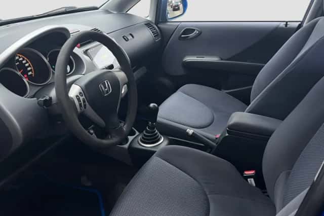 Honda Jazz (2002) thumbnail 7