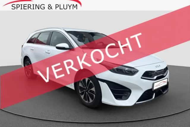 Kia Ceed Sportswagon (2021) thumbnail 1