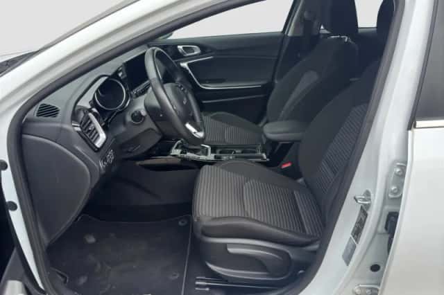 Kia Ceed Sportswagon (2021) thumbnail 7