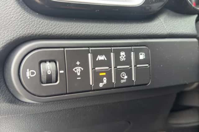 Kia Ceed Sportswagon (2021) thumbnail 8