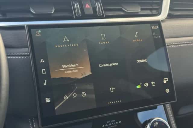 Jaguar F-Pace (2020) thumbnail 17