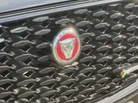 Jaguar F-Pace thumbnail 29
