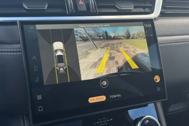 Jaguar F-Pace (2020) thumbnail 5