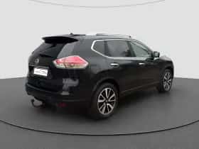 Nissan X-Trail (2015) thumbnail 3
