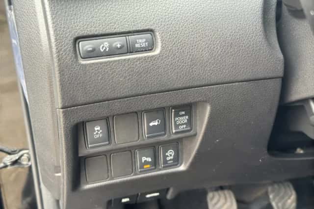 Nissan X-Trail (2015) thumbnail 22