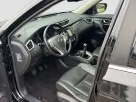 Nissan X-Trail (2015) thumbnail 8
