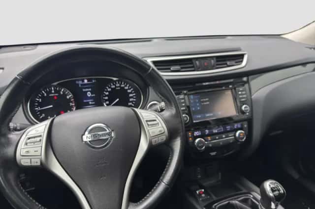 Nissan X-Trail (2015) thumbnail 10