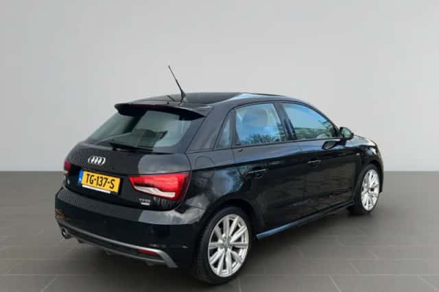 Audi A1 (2018) thumbnail 9