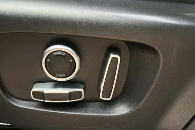 Land Rover Discovery Sport (2020) thumbnail 28