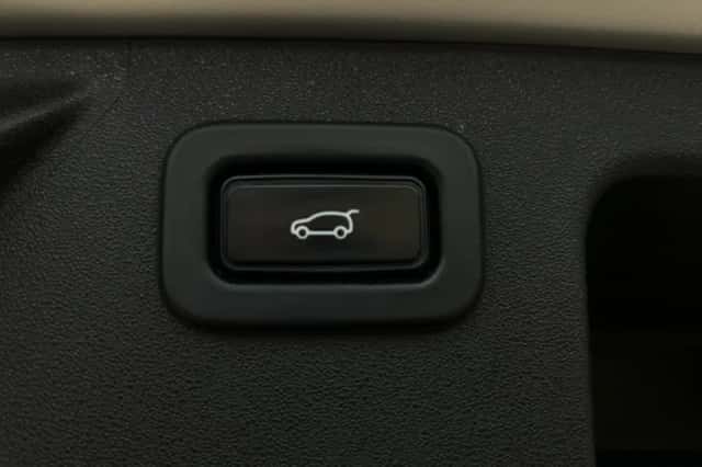 Land Rover Discovery Sport (2020) thumbnail 9