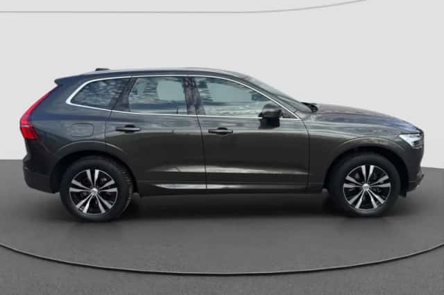 Volvo XC60 (2021) thumbnail 2