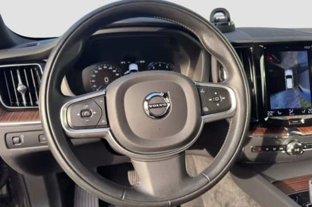 Volvo XC60 (2021) thumbnail 15