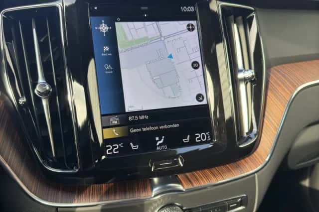 Volvo XC60 (2021) thumbnail 16
