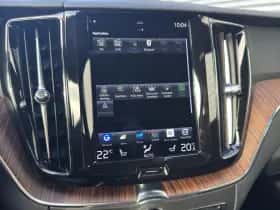 Volvo XC60 (2021) thumbnail 18
