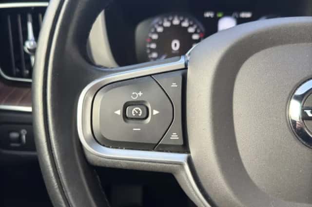 Volvo XC60 (2021) thumbnail 21