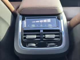 Volvo XC60 (2021) thumbnail 28