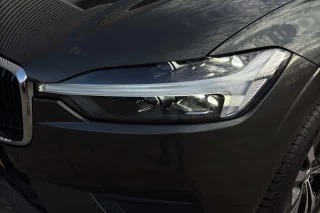 Volvo XC60 (2021) thumbnail 8