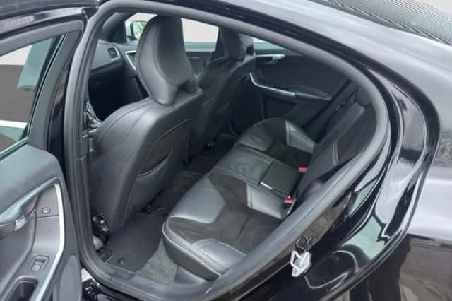 Volvo S60 (2015) thumbnail 8