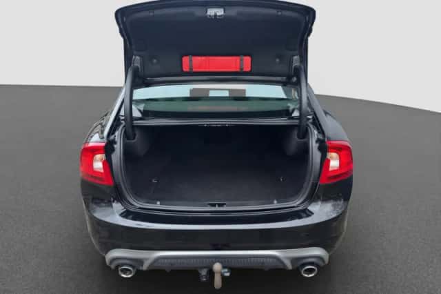 Volvo S60 (2015) thumbnail 9