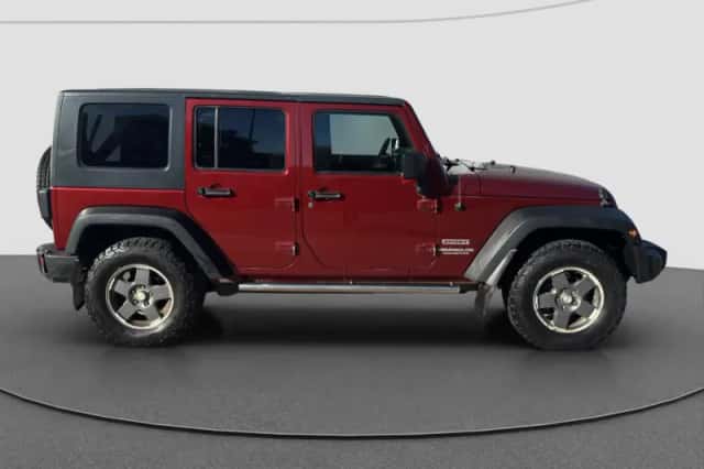 Jeep Wrangler (2007) thumbnail 2