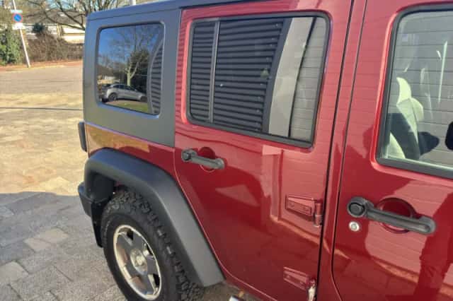 Jeep Wrangler (2007) thumbnail 18