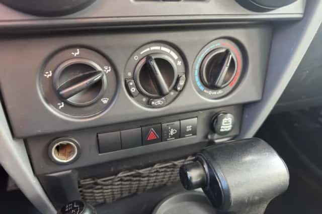 Jeep Wrangler (2007) thumbnail 22