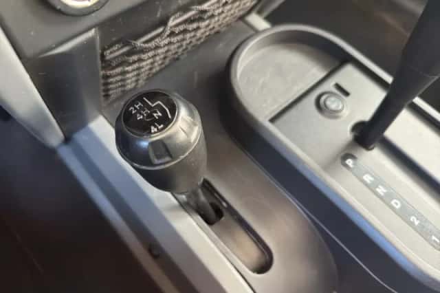 Jeep Wrangler (2007) thumbnail 24