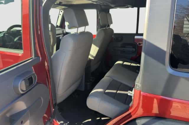 Jeep Wrangler (2007) thumbnail 9
