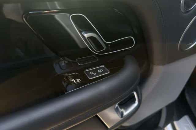 Land Rover Range Rover (2018) thumbnail 19