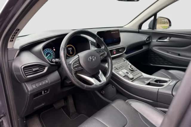 Hyundai Santa Fe (2021) thumbnail 2