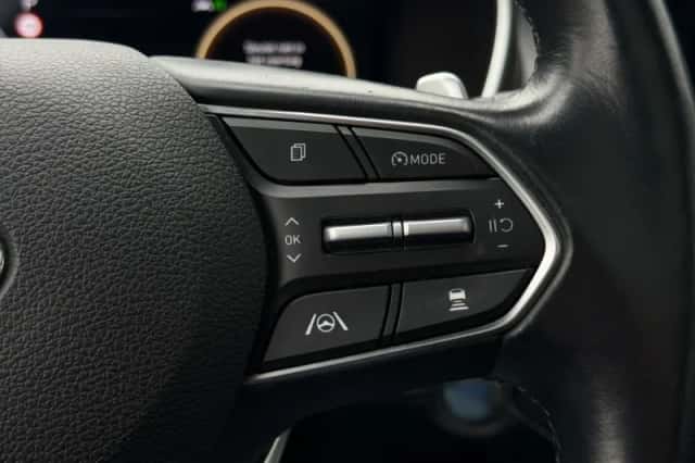 Hyundai Santa Fe (2021) thumbnail 5