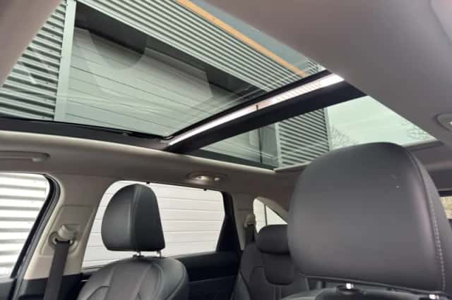 Kia Sorento (2020) thumbnail 4