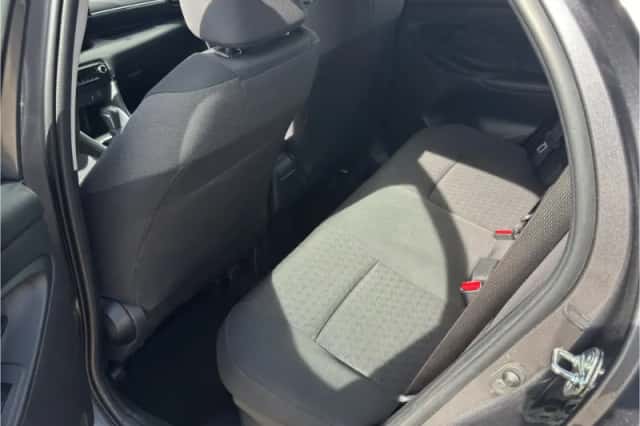 Toyota Yaris (2020) thumbnail 17
