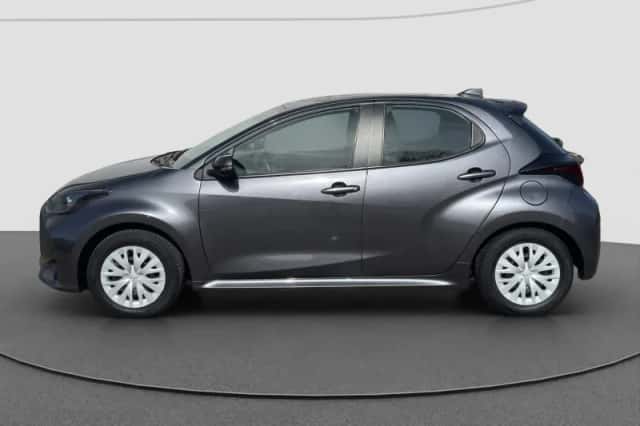 Toyota Yaris (2020) thumbnail 5