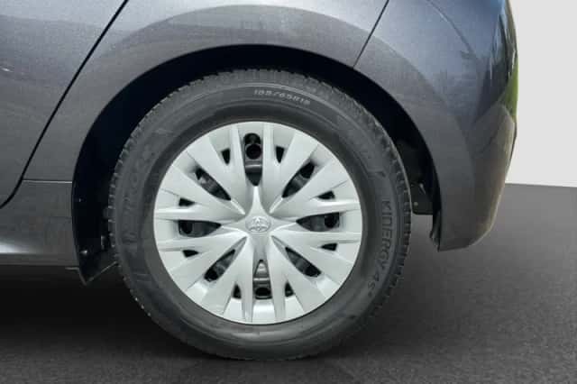 Toyota Yaris (2020) thumbnail 7