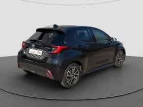 Toyota Yaris (2020) thumbnail 3