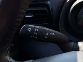 Toyota Yaris (2020) thumbnail 9