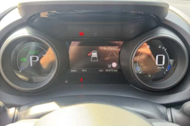 Toyota Yaris (2020) thumbnail 14