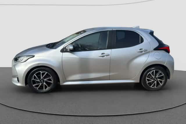 Toyota Yaris (2020) thumbnail 5
