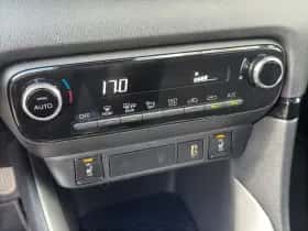 Toyota Yaris (2020) thumbnail 14