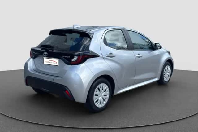 Toyota Yaris (2020) thumbnail 15