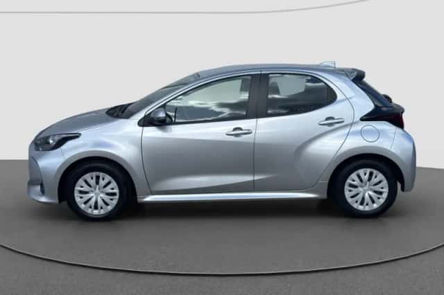 Toyota Yaris (2020) thumbnail 9