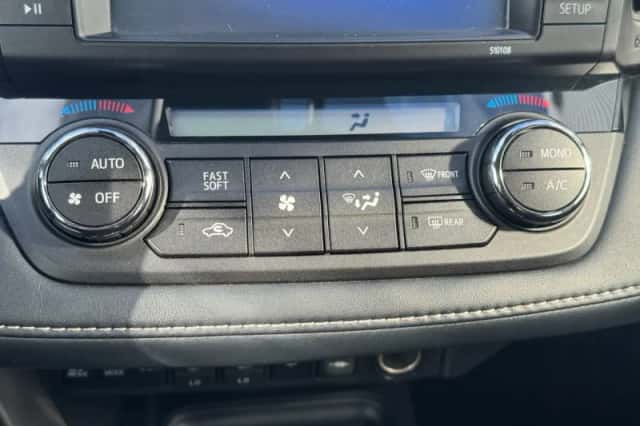 Toyota RAV4 (2018) thumbnail 20